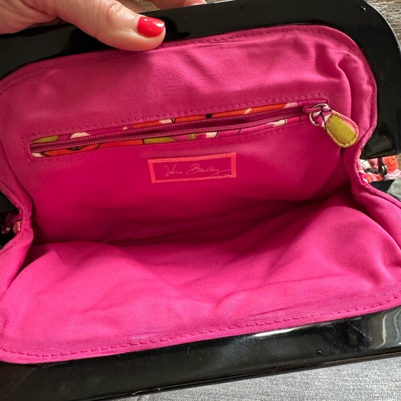 Vera Bradley Small Clutch Floral like new condition - Picture 6 of 6